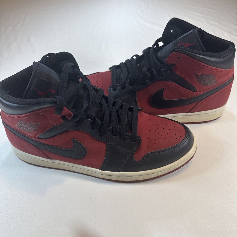 Nike Air Jordan 1 Mid Bred Black Red Men’s Sneakers Size 11 554724-610
